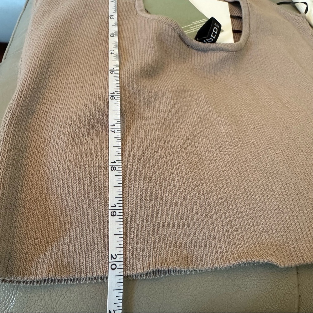 H&M Ribbed Tank Tops (2) - Brown & White with Back Cutout NWT - Picture 10 of 11